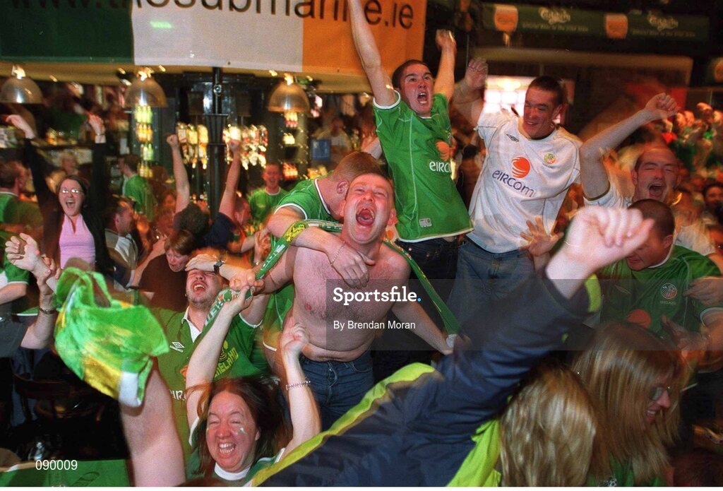 5 June 2002; Republic of Ireland fans celebrate Robbie Keane's late equaliser against Germany in the FIFA World Cup Finals. The Submarine Bar, Dublin. Picture credit: Brendan Moran / SPORTSFILE