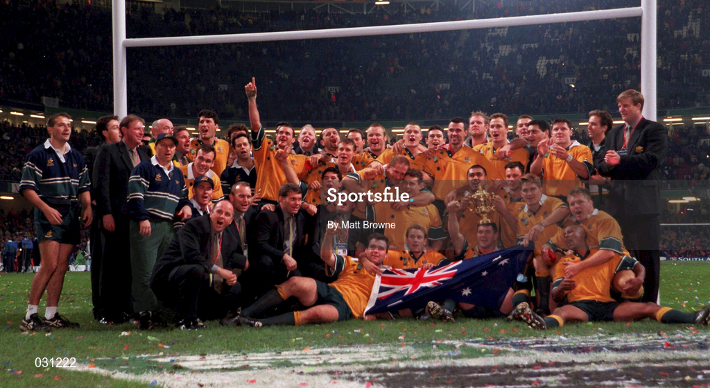 6 November 1999; The Australia team celebrate following the Rugby World Cup Final match between Australia and France at the Millenium Stadium in Cardiff, Wales. Photo by Matt Browne/Sportsfile