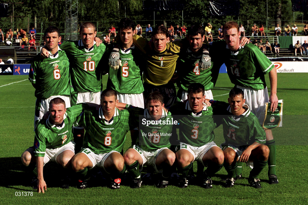 25 July 1999; The Republic of Ireland team ahead of the 1999 UEFA European U18 Championship Finals Third Place Match between Greece and Republic of Ireland at the Folkungavallen Stadium in Linköping, Sweden. Photo by David Maher/Sportsfile