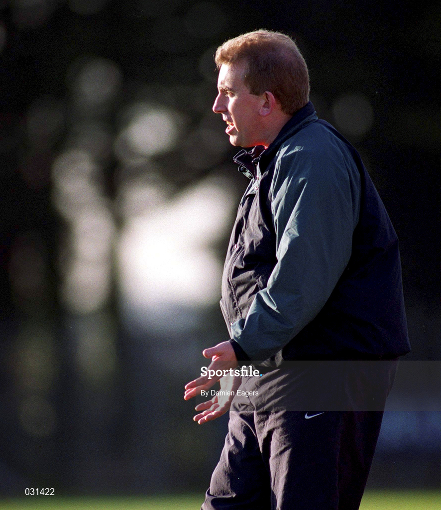 20 November 1999; UCC coach Des Cullinane during the AIB Munster Senior Club Football Championship Semi-Final match between Rathgormack and UCC at Pairc Ui Rinn in Cork. Photo by Damien Eagers/Sportsfile