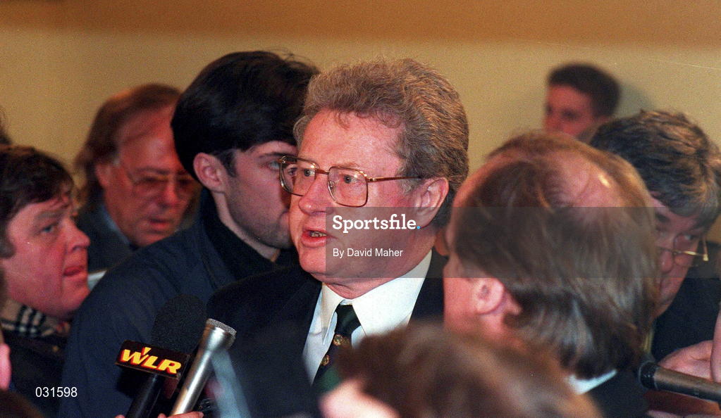 15 Feburary 1995; Graham Kelly, Chief Executive of the English FA, gives a press conference after rioting in the West Stand forced the abandonment of the international friendly match between Republic of Ireland and England at Lansdowne Road in Dublin. Photo by David Maher/Sportsfile
