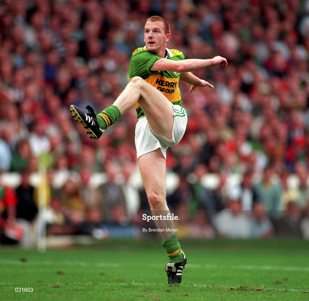 28 September 1997; Liam Hassett of Kerry during the Bank of Ireland All-Ireland Senior Football Championship Final match between Kerry and Mayo at Croke Park in Dublin. Photo by Brendan Moran/Sportsfile