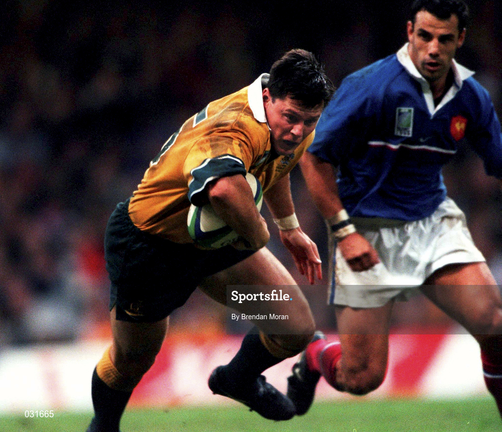 6 November 1999; Matt Burke of Australia during the Rugby World Cup Final match between Australia and France at the Millenium Stadium in Cardiff, Wales. Photo by Brendan Moran/Sportsfile