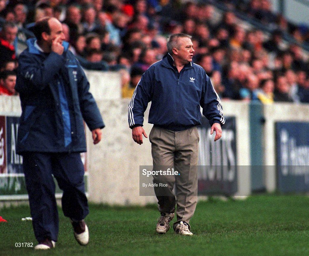 28 November 1999; Dublin manager Tommy Carr, right, and Kerry manager Páidí O'Sé during the Church & General National Football League match between Dublin and Kerry at Parnell Park in Dublin. Photo by Aoife Rice/Sportsfile