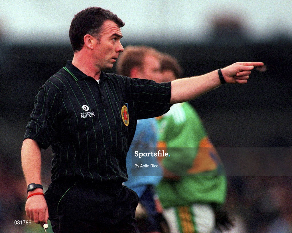 28 November 1999; Referee Pat McEneaney during the Church & General National Football League match between Dublin and Kerry at Parnell Park in Dublin. Photo by Aoife Rice/Sportsfile