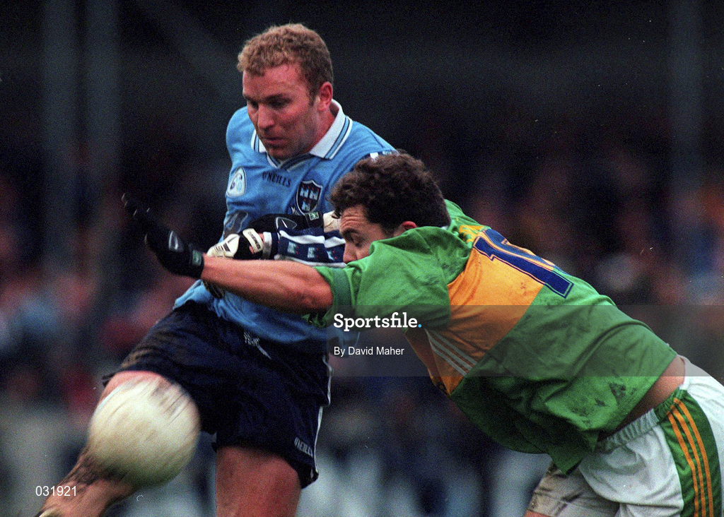 28 November 1999; Shane Ryan of Dublin in action against Denis O'Dwyer of Kerry during the Church & General National Football League match between Dublin and Kerry at Parnell Park in Dublin. Photo by Aoife Rice/Sportsfile