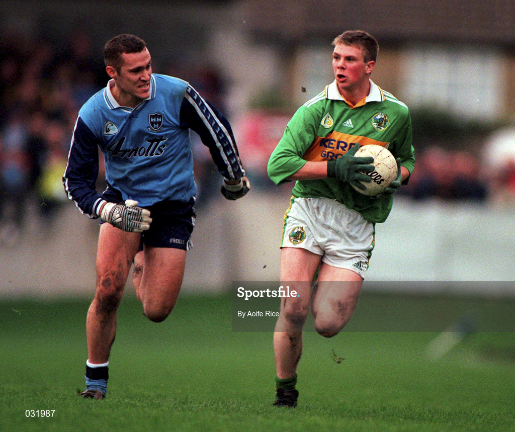 28 November 1999; Tomás Ó Sé of Kerry in action against Ciaran Whelan of Dublin during the Church & General National Football League match between Dublin and Kerry at Parnell Park in Dublin. Photo by Aoife Rice/Sportsfile
