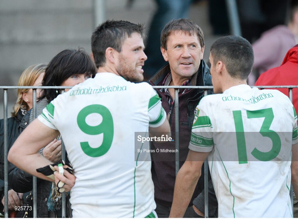19 October 2014; Kerry minor football manager Jack O'Connor talks with his sons Cian, left, and Éanna after their side Moorefield drew with Sarsfields. Kildare County Senior Football Championship Final, Sarsfields v Moorefield, St Conleth's Park, Newbridge, Co. Kildare. Picture credit: Piaras Ó Mídheach / SPORTSFILE