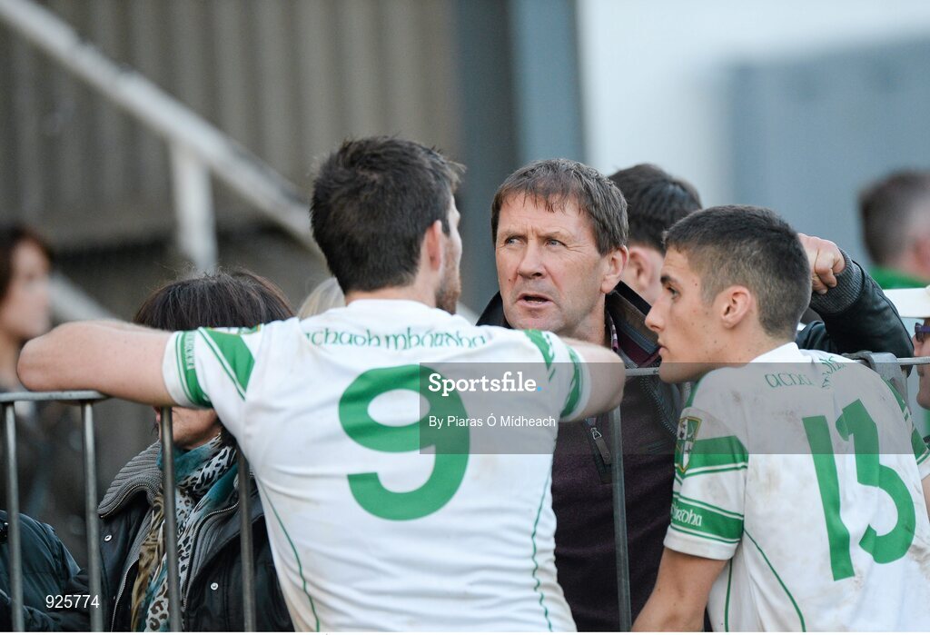 19 October 2014; Kerry minor football manager Jack O'Connor talks with his sons Cian, left, and Éanna after their side Moorefield drew with Sarsfields. Kildare County Senior Football Championship Final, Sarsfields v Moorefield, St Conleth's Park, Newbridge, Co. Kildare. Picture credit: Piaras Ó Mídheach / SPORTSFILE