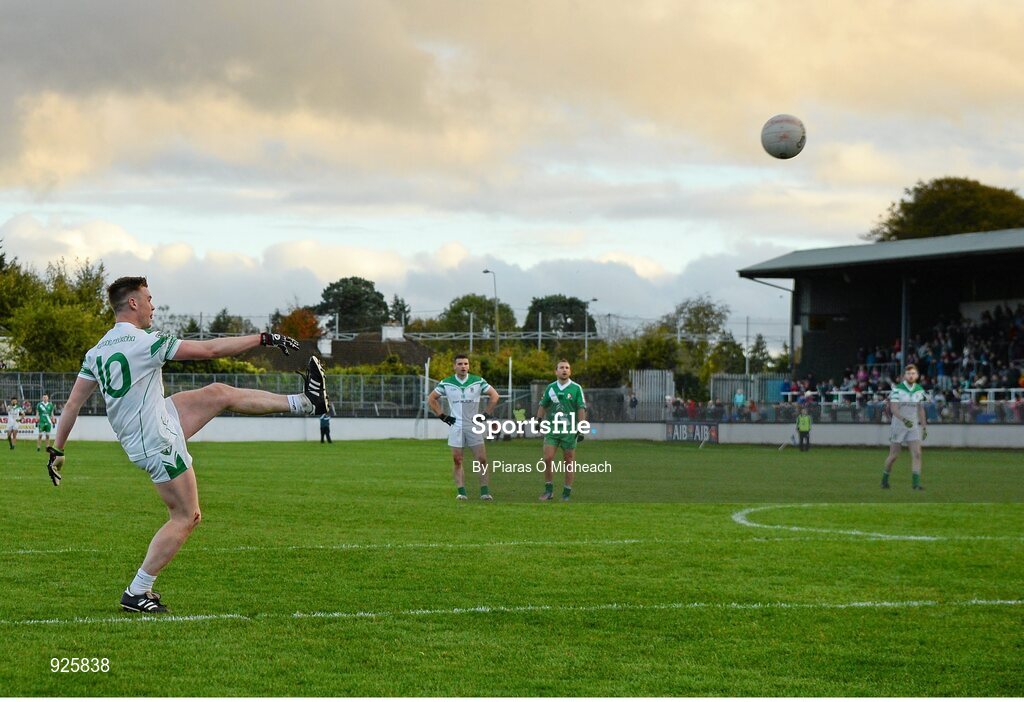 19 October 2014; Adam Tyrrell, Moorefield, kicks the last score of the game, a pointed free, before the game ended in a draw. Kildare County Senior Football Championship Final, Sarsfields v Moorefield, St Conleth's Park, Newbridge, Co. Kildare. Picture credit: Piaras Ó Mídheach / SPORTSFILE