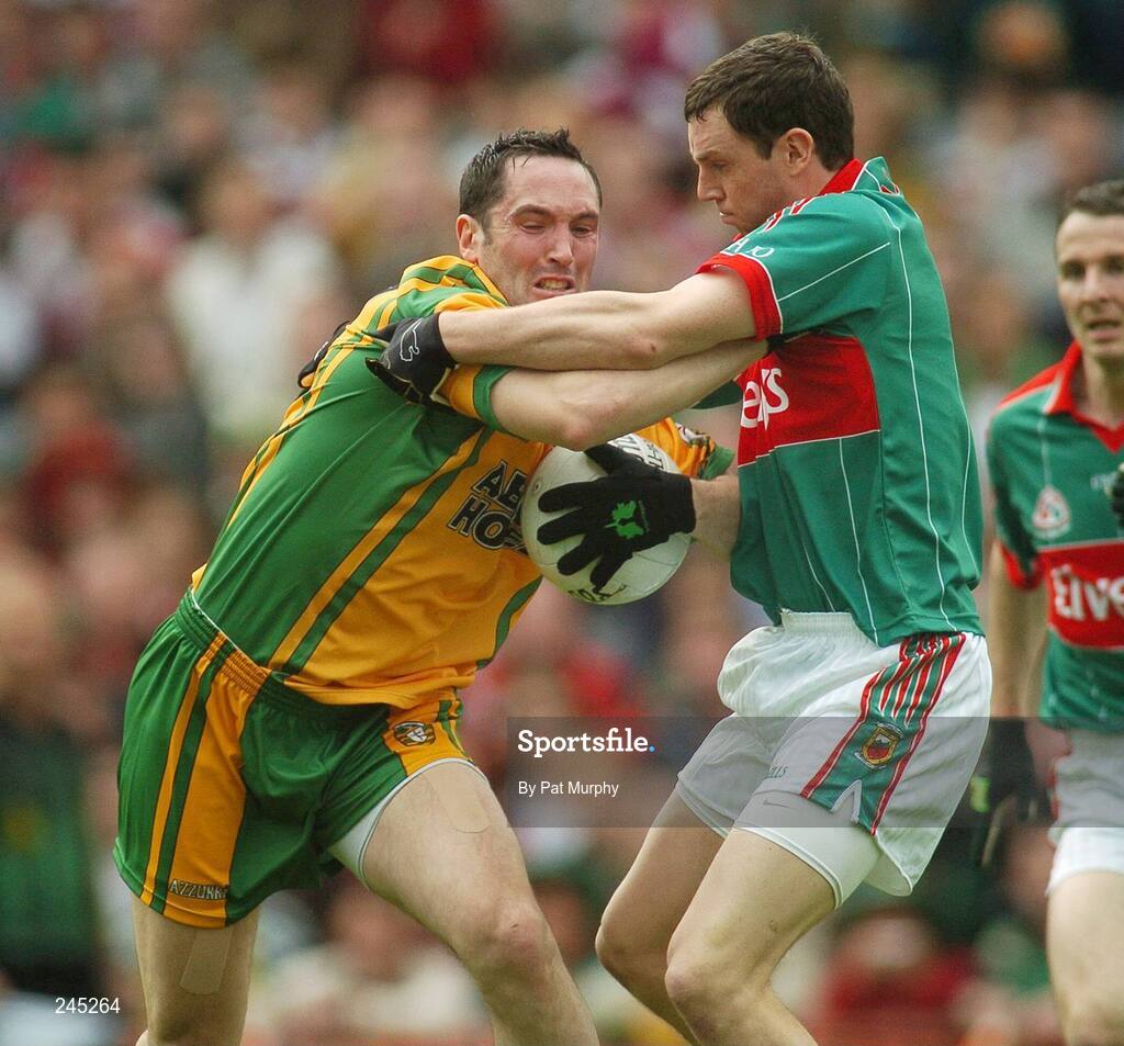 22 April 2007; Brendan Devenney, Donegal, in action against Keith Higgins, Mayo. Allianz National Football League, Division 1 Final, Mayo v Donegal, Croke Park, Dublin. Picture credit: Pat Murphy / SPORTSFILE