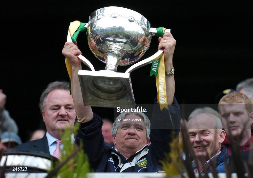 22 April 2007; Donegal manager Brian McIver lifts the cup after victory over Mayo. Allianz National Football League, Division 1 Final, Mayo v Donegal, Croke Park, Dublin. Picture credit: David Maher / SPORTSFILE