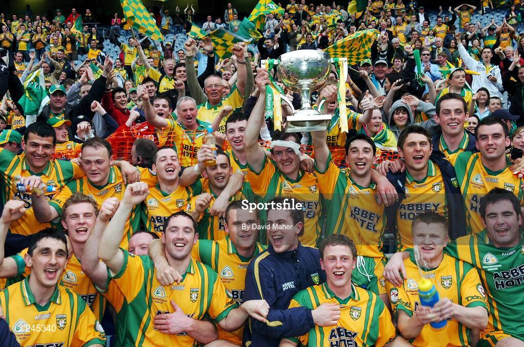22 April 2007; Donegal captain Neil Gallagher celebrate with his team-mates and supporters at the end of the game. Allianz National Football League, Division 1 Final, Mayo v Donegal, Croke Park, Dublin. Picture credit: David Maher / SPORTSFILE