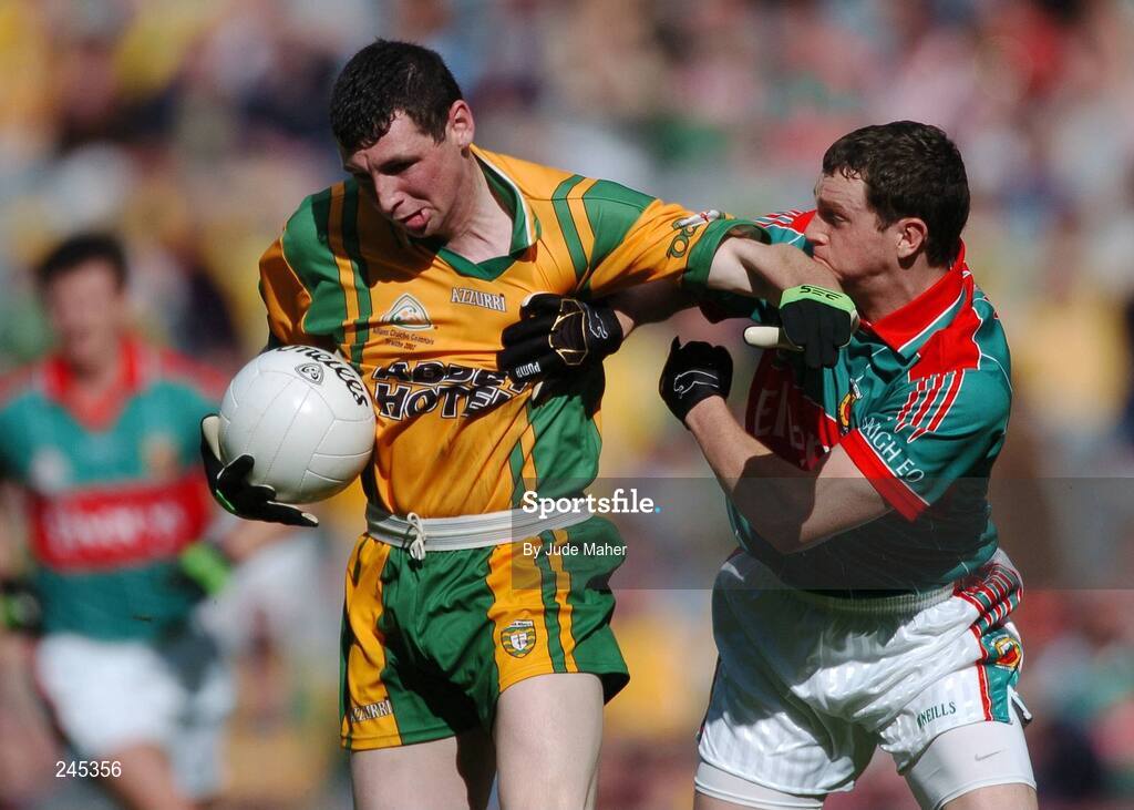22 April 2007; Ciaran Bonner, Donegal, in action against Keith Higgins, Mayo. Allianz National Football League, Division 1 Final, Mayo v Donegal, Croke Park, Dublin. Picture credit: Jude Maher / SPORTSFILE