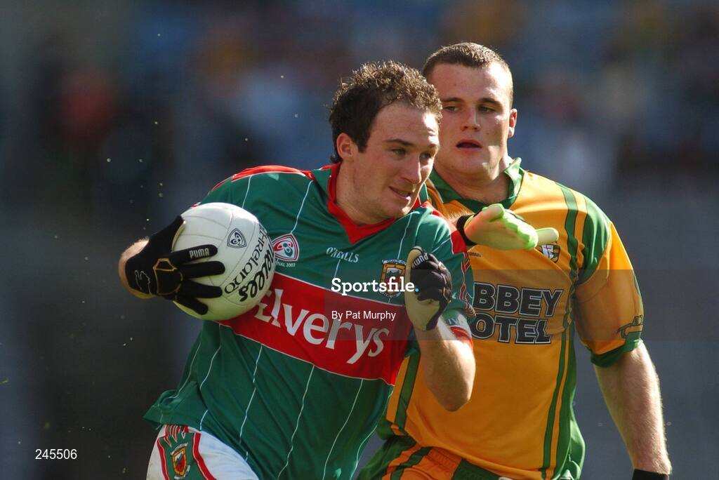 22 April 2007; Alan Dillon, Mayo, in action against Neil McGee, Donegal. Allianz National Football League, Division 1 Final, Mayo v Donegal, Croke Park, Dublin. Picture credit: Pat Murphy / SPORTSFILE