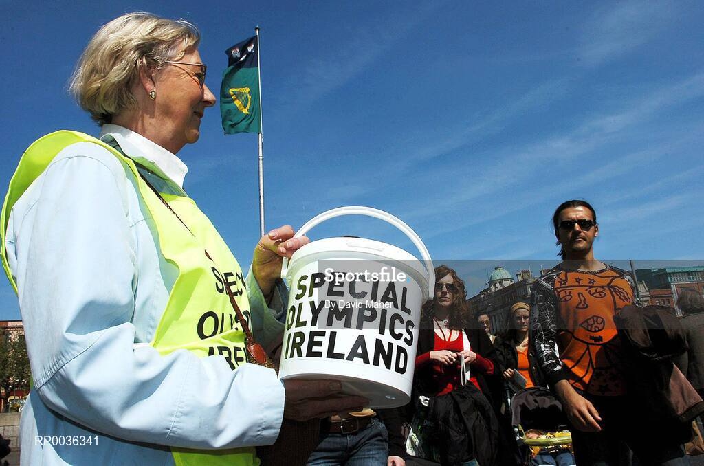 27 April 2007; Local volunteer Hanna O'Brien, from Sandymount, Dublin, collecting donations on O'Connell Street, during the Special Olympics "Road to China" Collection Day, the aim of which is to provide more opportunities for people with a learning difficulty in their own communities and to help prepare Team Ireland for the 2007 World Games in China in October. O'Connell Street, Dublin. Picture credit: David Maher / SPORTSFILE