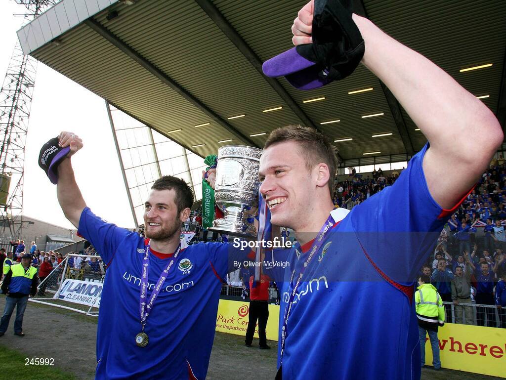28 April 2007; Linfields Thomas Stewart and Peter Thompson celebrate with the Gibson Cup. Carnegie Premier League, Linfield v Crusaders, Windsor Park, Belfast, Co. Antrim. Picture credit; Oliver McVeigh / SPORTSFILE