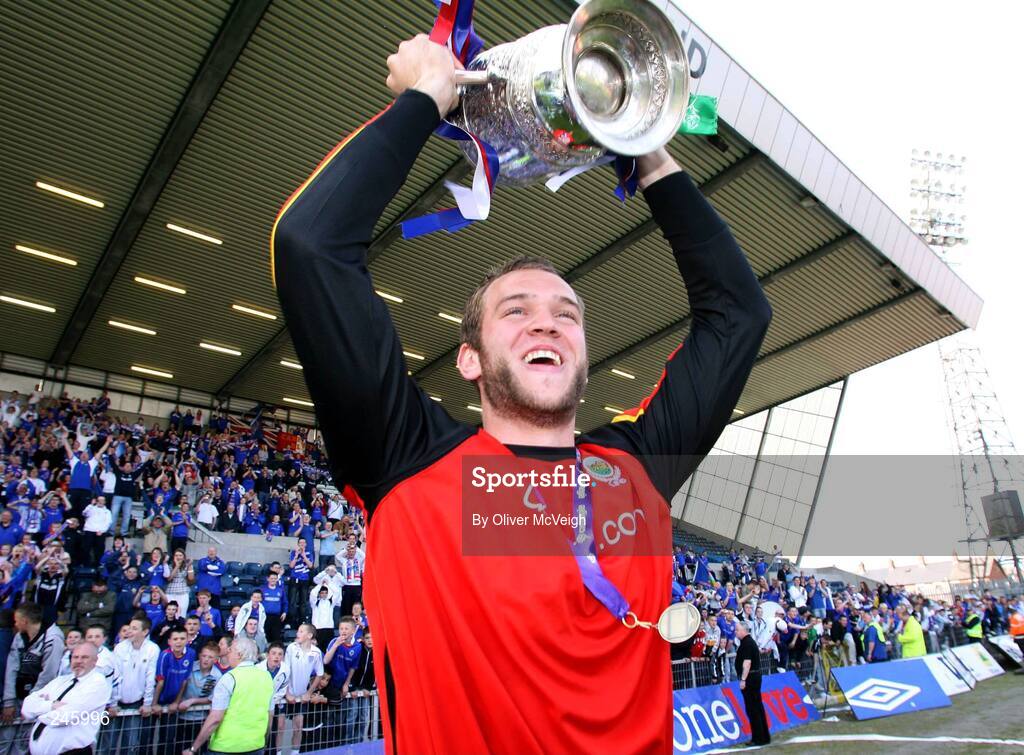 28 April 2007; Alan Mannus, Linfield, celebrates with the Gibson Cup. Carnegie Premier League, Linfield v Crusaders, Windsor Park, Belfast, Co. Antrim. Picture credit; Oliver McVeigh / SPORTSFILE