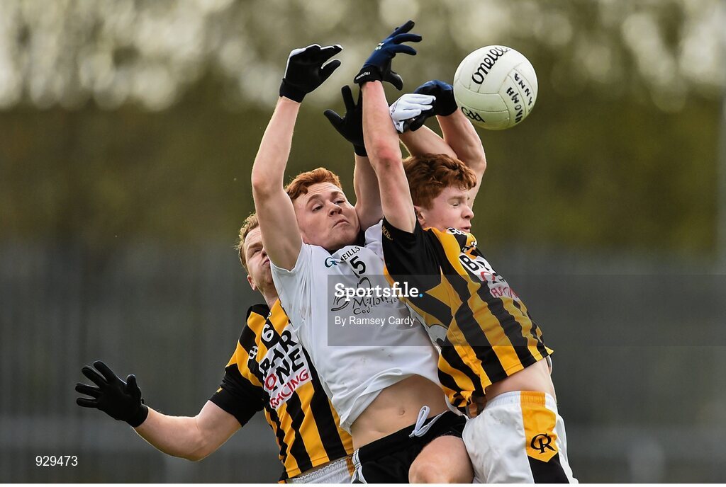 2 November 2014; Conor Meyler, Omagh St Enda’s, in action against Paul McKeown, left, and Padraig Studdard, Crossmaglen Rangers. AIB Ulster GAA Football Senior Club Championship, Quarter-Final, Omagh St Enda’s v Crossmaglen Rangers, Healy Park, Omagh, Co. Tyrone. Picture credit: Ramsey Cardy / SPORTSFILE