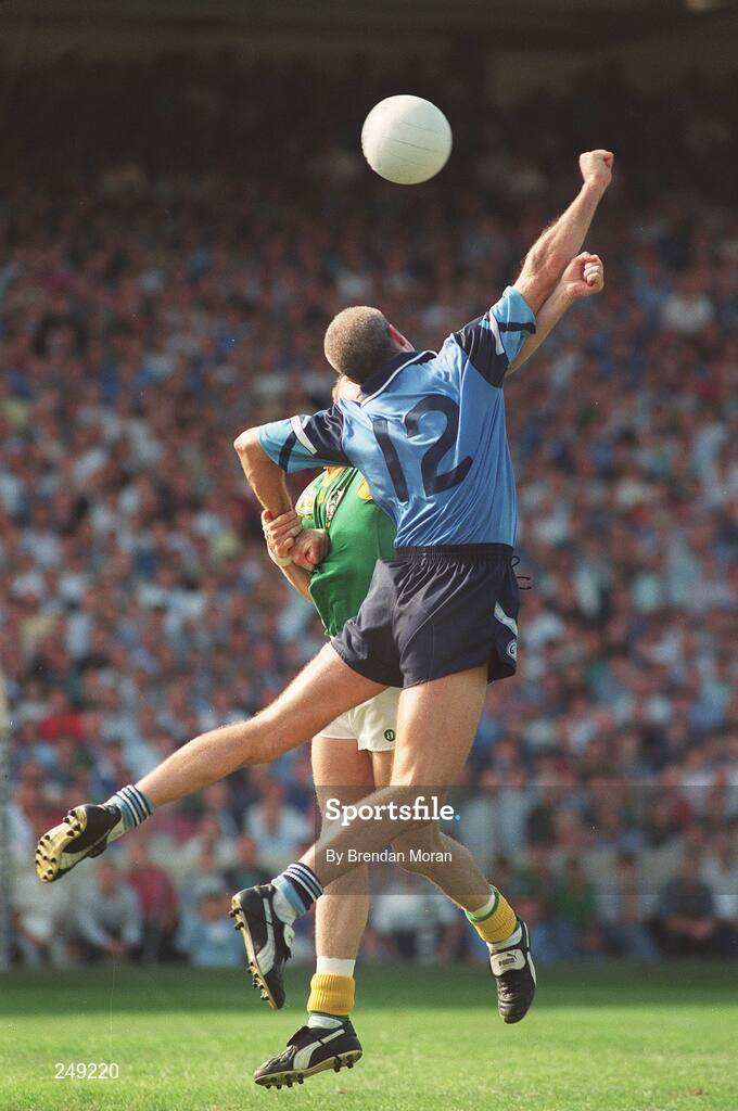 30 July 1995; Paul Clarke, Dublin, punches the ball into the net for his side's goal. Dublin v Meath, Bank of Ireland Leinster Football Final, Croke Park, Dublin. Picture credit; Brendan Moran / SPORTSFILE