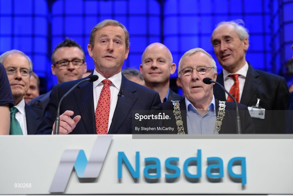 4 November 2014; An Taoiseach Enda Kenny, left, prepares to rings the NASDAQ bell with Cllr Christy Burke, Lord Major of Dublin, on the centre stage during Day 1 of the 2014 Web Summit in the RDS, Dublin, Ireland. Picture credit: Stephen McCarthy / SPORTSFILE / Web Summit