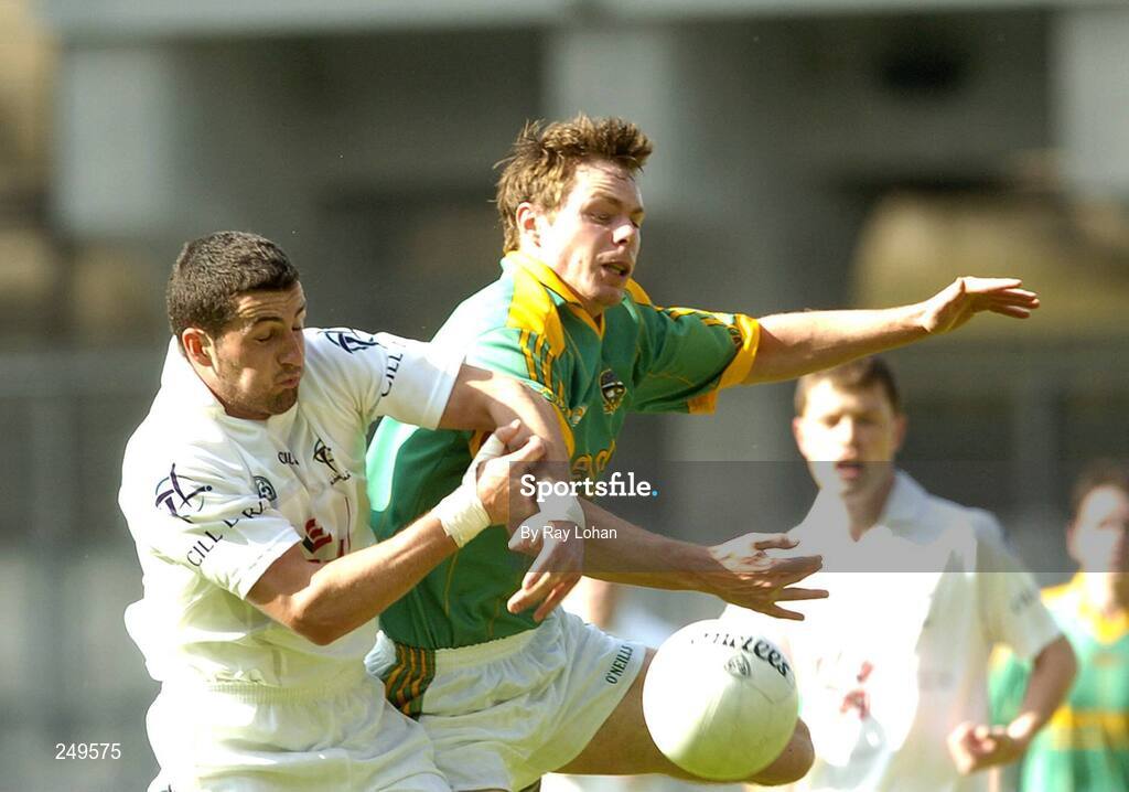 20 May 2007; Niall McKeigue, Meath, in action against, Andriú Mac Louchlann, Kildare. Bank of Ireland Leinster Senior Football Championship, Meath v Kildare, Croke Park, Dublin. Picture credit: Ray Lohan / SPORTSFILE  *** Local Caption ***