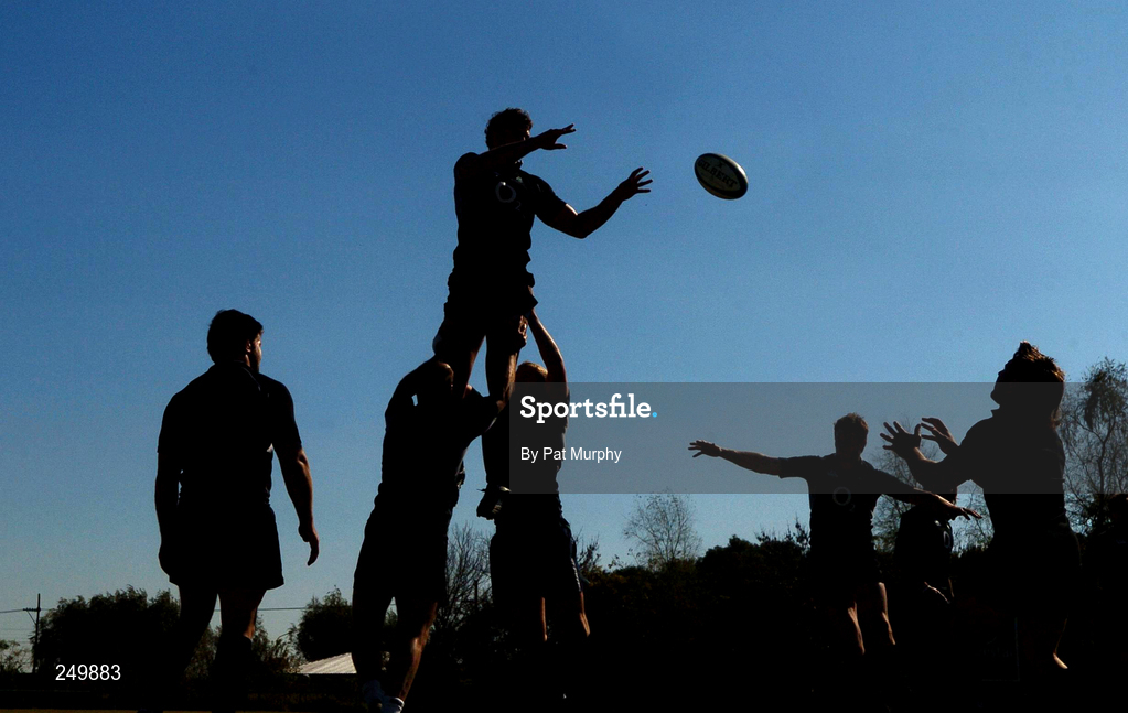 25 May 2007; Ireland players practice their line-outs during the Captain's Run. Santa Fe Rugby Club, Santa Fe, Argentina. Picture credit: Pat Murphy / SPORTSFILE
