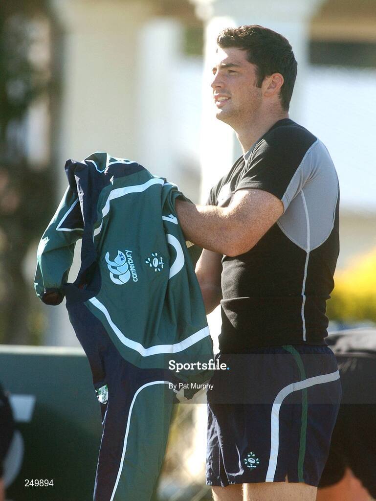 25 May 2007; Rob Kearney puts on his jumper before the Captain's Run. Santa Fe Rugby Club, Santa Fe, Argentina. Picture credit: Pat Murphy / SPORTSFILE