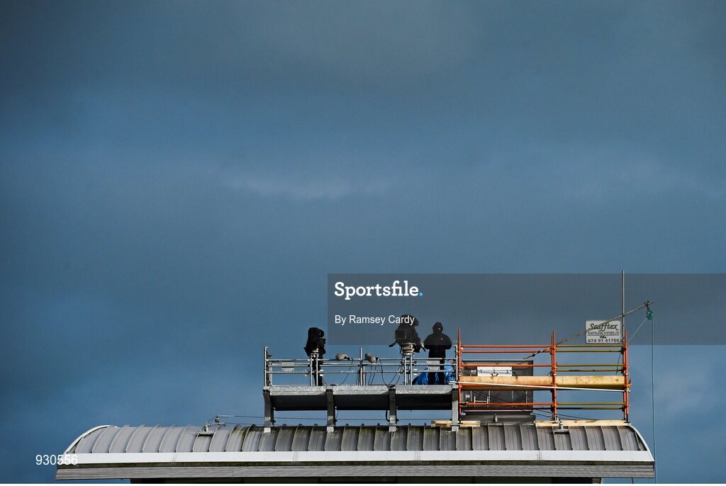 2 November 2014; A TV cameraman ahead of the game. AIB Ulster GAA Football Senior Club Championship, Quarter-Final, Omagh St Enda’s v Crossmaglen Rangers, Healy Park, Omagh, Co. Tyrone. Picture credit: Ramsey Cardy / SPORTSFILE