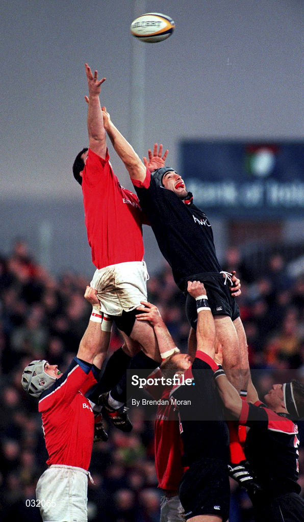8 January 2000; Anthony Foley of Munster in action against Danny Grewcock of Saracens during the Heineken Cup Pool 4 Round 5 match between Munster and Saracens at Thomond Park in Limerick. Photo by Brendan Moran/Sportsfile