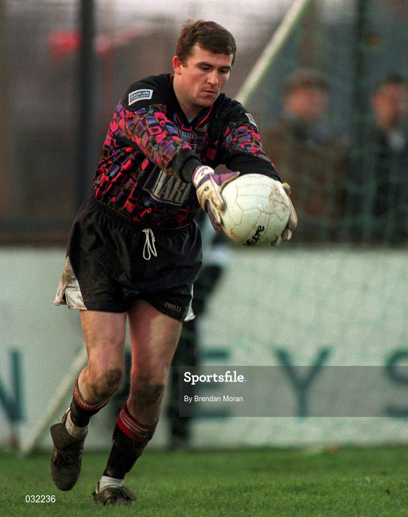 8 January 1995; Dundalk goalkeeper Eddie Van Boxtel during the Bord Gáis National League Premier Division match between Dundalk and Cork City at Oriel Park in Dundalk, Louth. Photo by Brendan Moran/Sportsfile