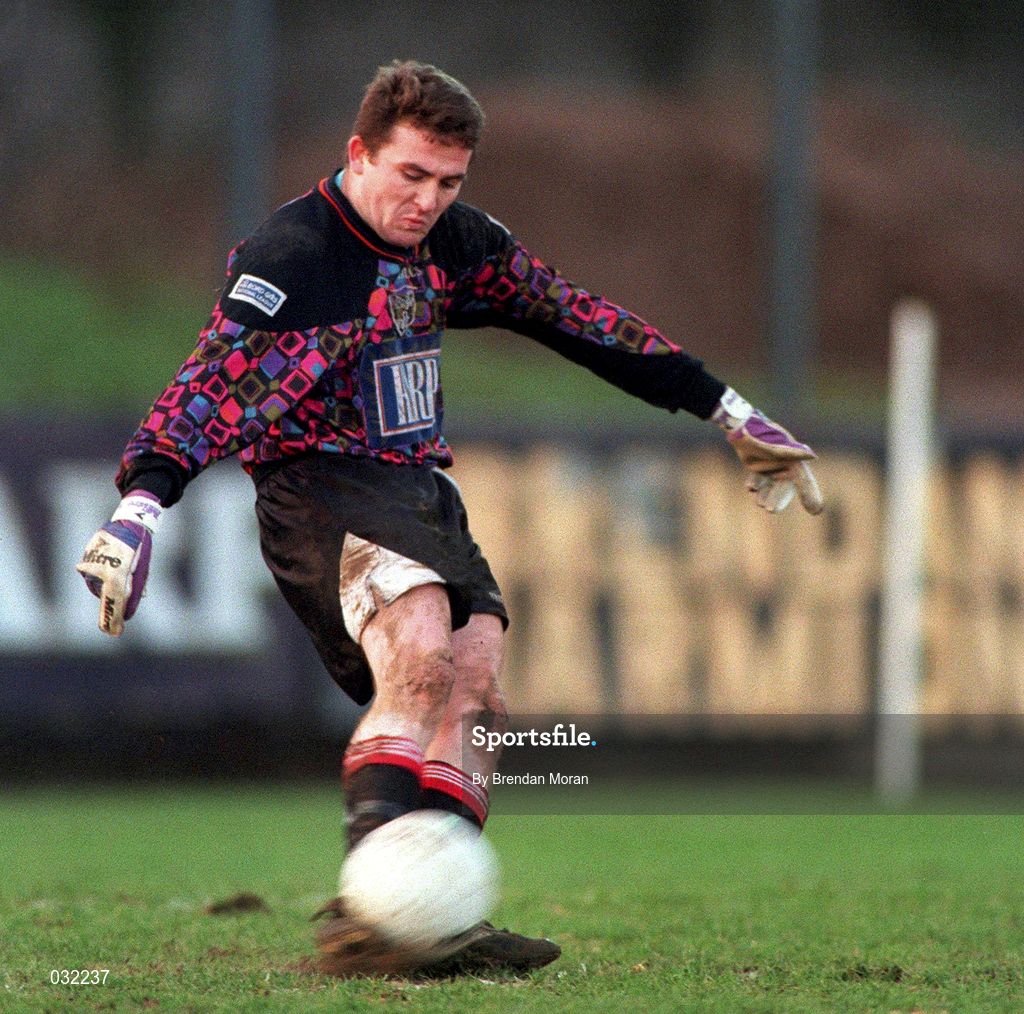8 January 1995; Dundalk goalkeeper Eddie Van Boxtel during the Bord Gáis National League Premier Division match between Dundalk and Cork City at Oriel Park in Dundalk, Louth. Photo by Brendan Moran/Sportsfile