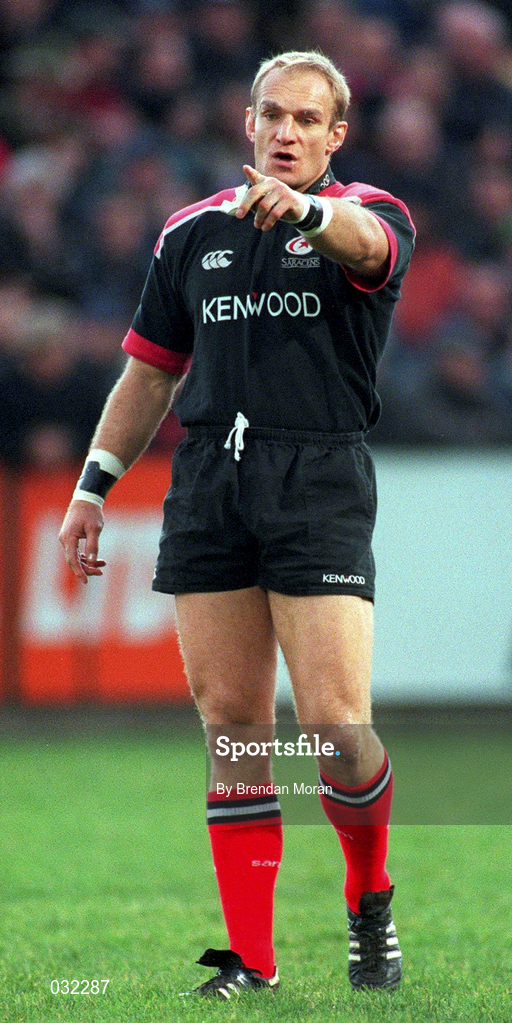 8 January 2000; Francois Pienaar of Saracens during the Heineken Cup Pool 4 Round 5 match between Munster and Saracens at Thomond Park in Limerick. Photo by Brendan Moran/Sportsfile