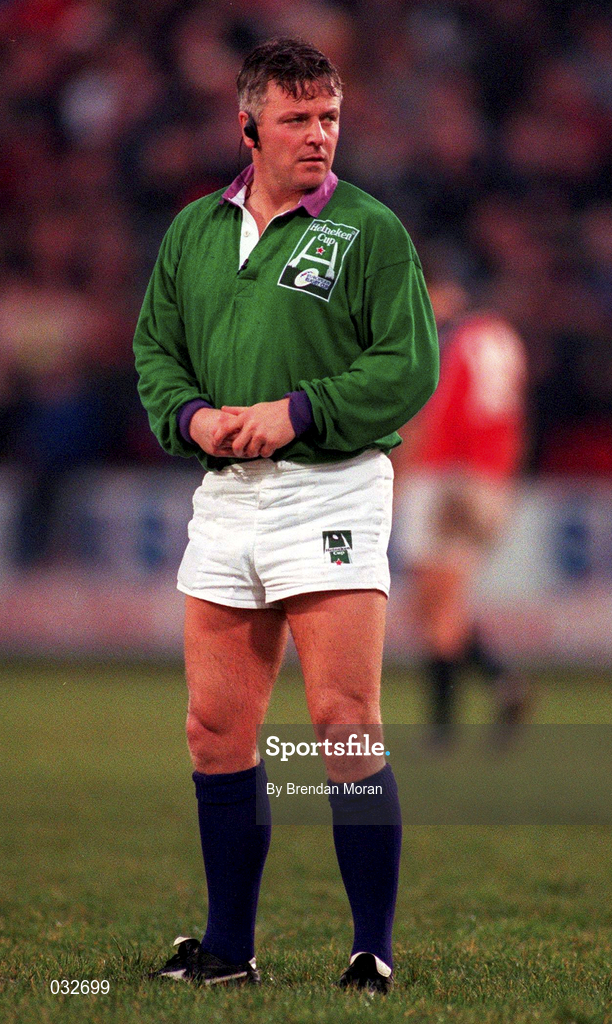8 January 2000; Referee Nigel Williams during the Heineken Cup Pool 4 Round 5 match between Munster and Saracens at Thomond Park in Limerick. Photo by Brendan Moran/Sportsfile