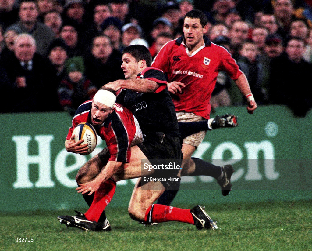 8 January 2000; Peter Stringer of Munster in action against Darragh O'Mahoney of Saracens during the Heineken Cup Pool 4 Round 5 match between Munster and Saracens at Thomond Park in Limerick. Photo by Brendan Moran/Sportsfile