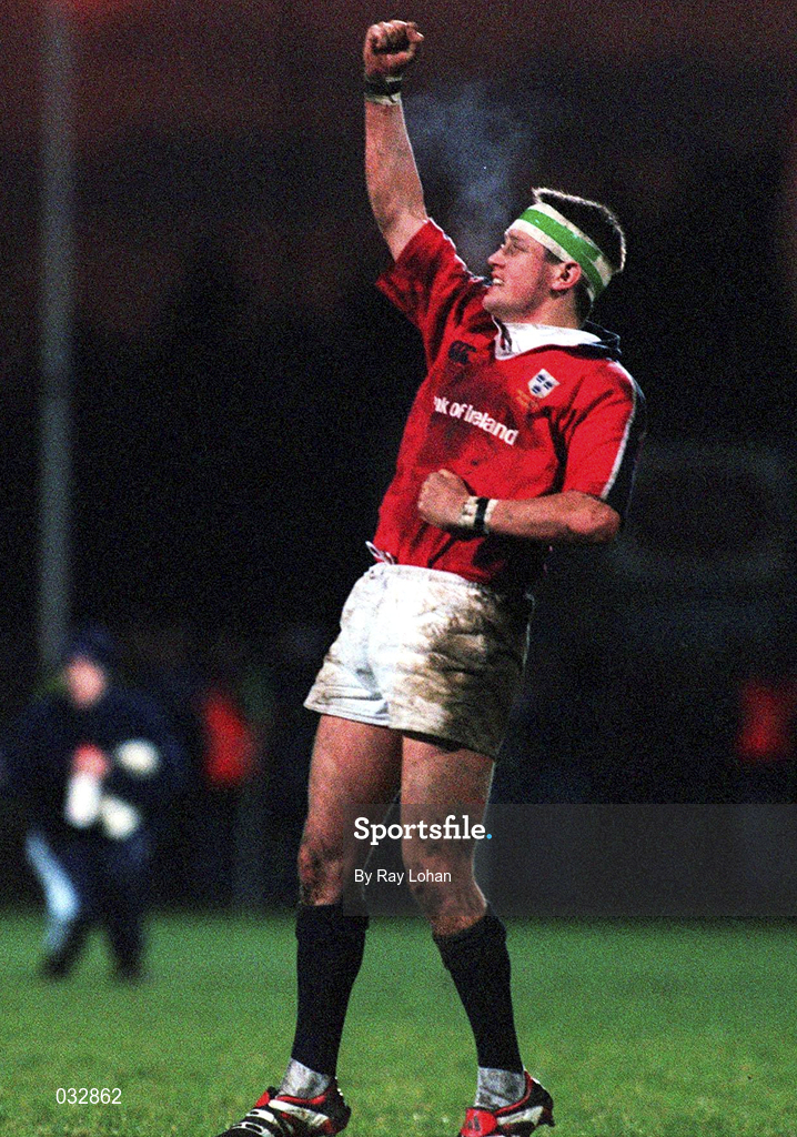 8 January 2000; Ronan O'Gara of Munster celebrates as his successful conversion to give Munster a one point win during the Heineken Cup Pool 4 Round 5 match between Munster and Saracens at Thomond Park in Limerick. Photo by Ray Lohan/Sportsfile