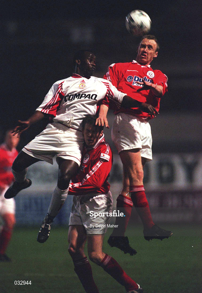 28 January 2000; Eric Lavine of Galway United in action against Tony McCarthy and James Keddy of Shelbourne during the Eircom League Premier Division match between Shelbourne and Galway United at Tolka Park in Dublin. Photo by David Maher/Sportsfile