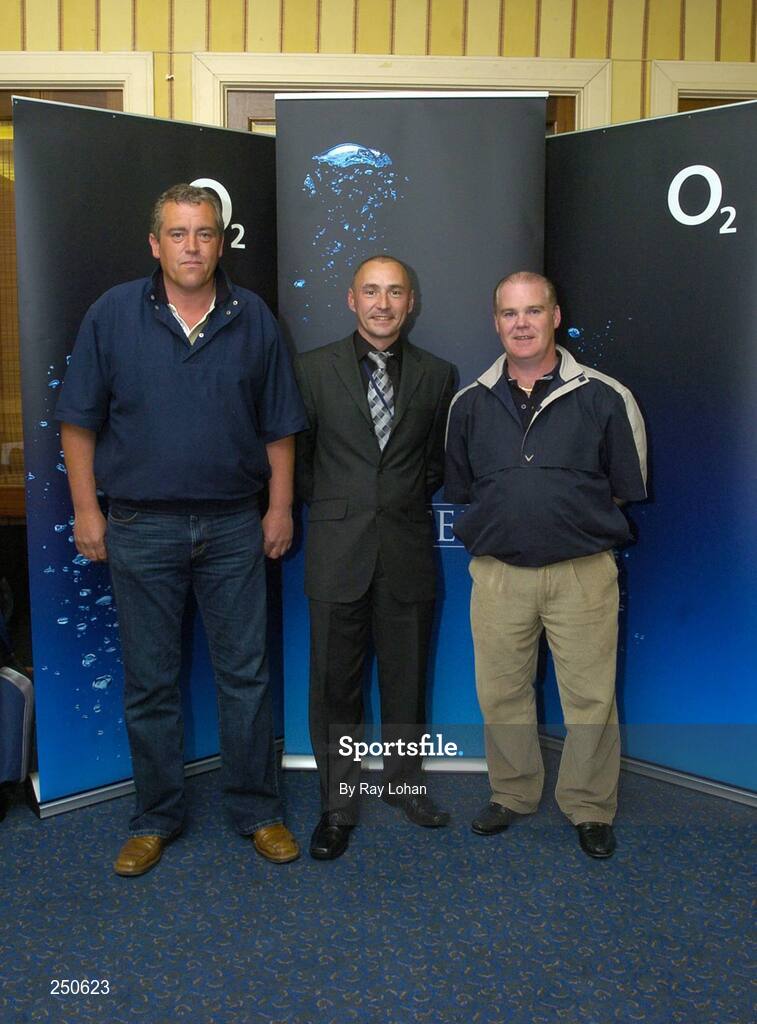 29 May 2007; Winners of Men's 2nd prize are, Leo McCormack, left, and Dave Morris, far right, presented by Tony Mulgrew, O2 Retail Area Manager, at the O2 Masters All Ireland Golf Challenge in association with the Irish Independent. Portmarnock Hotel and Golf Links, Portmarnock, Co. Dublin. Picture credit: Ray Lohan / SPORTSFILE *** Local Caption ***