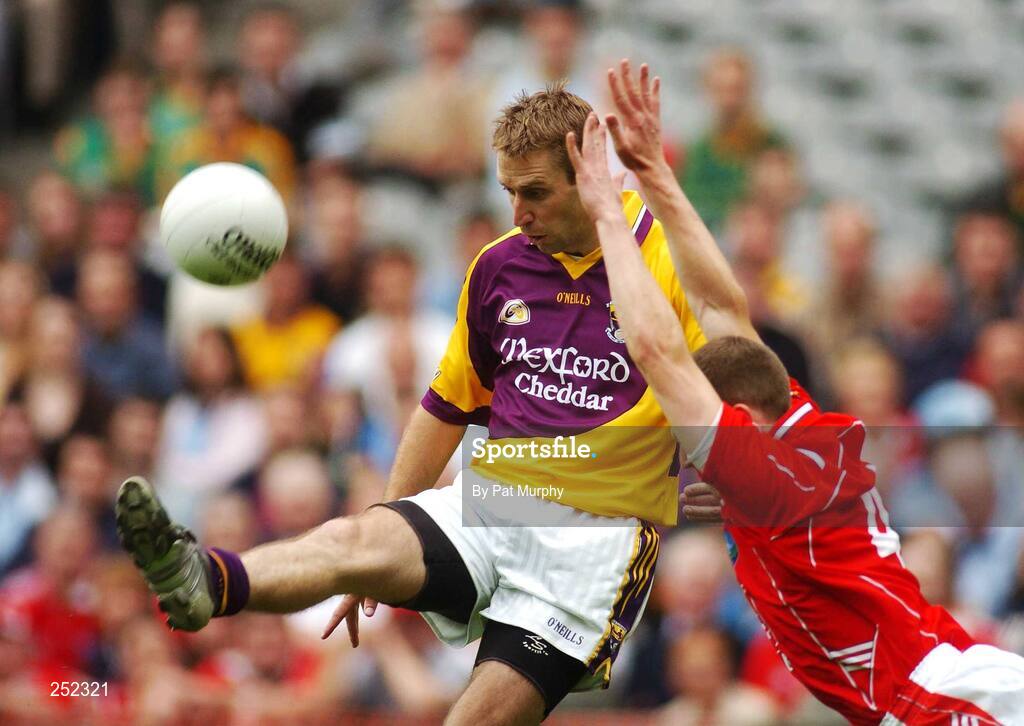 17 June 2007; Matty Forde, Wexford, in action against Jamie Carr, Louth. Bank of Ireland Leinster Senior Football Championship Quarter-Final, Louth v Wexford, Croke Park, Dublin. Picture credit: Pat Murphy / SPORTSFILE