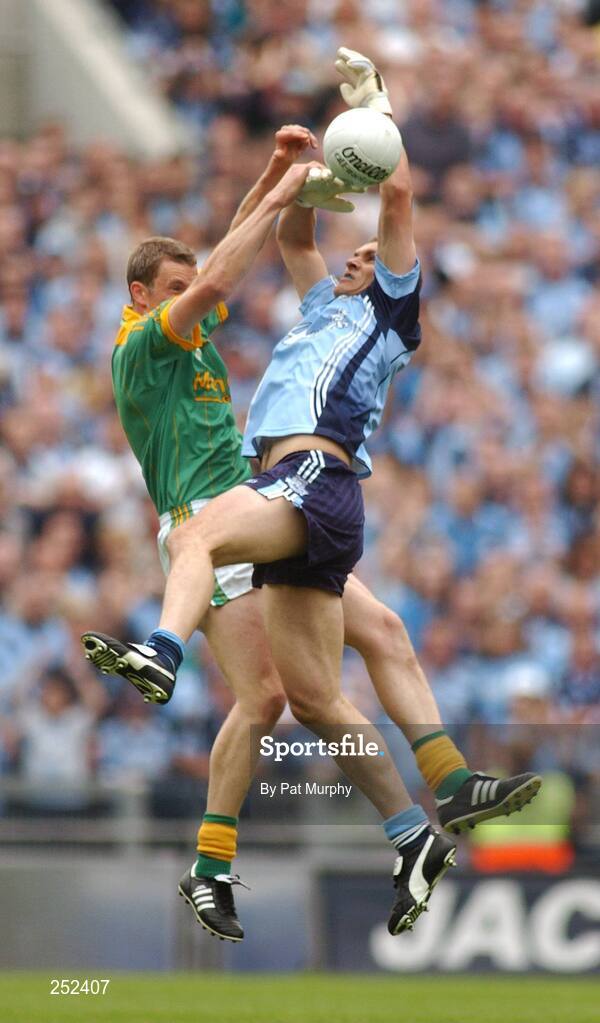 17 June 2007; Ciaran Whelan, Dublin, in action against Nigel Crawford, Meath. Bank of Ireland Leinster Senior Football Championship Quarter-Final Replay, Dublin v Meath, Croke Park, Dublin. Picture credit: Pat Murphy / SPORTSFILE