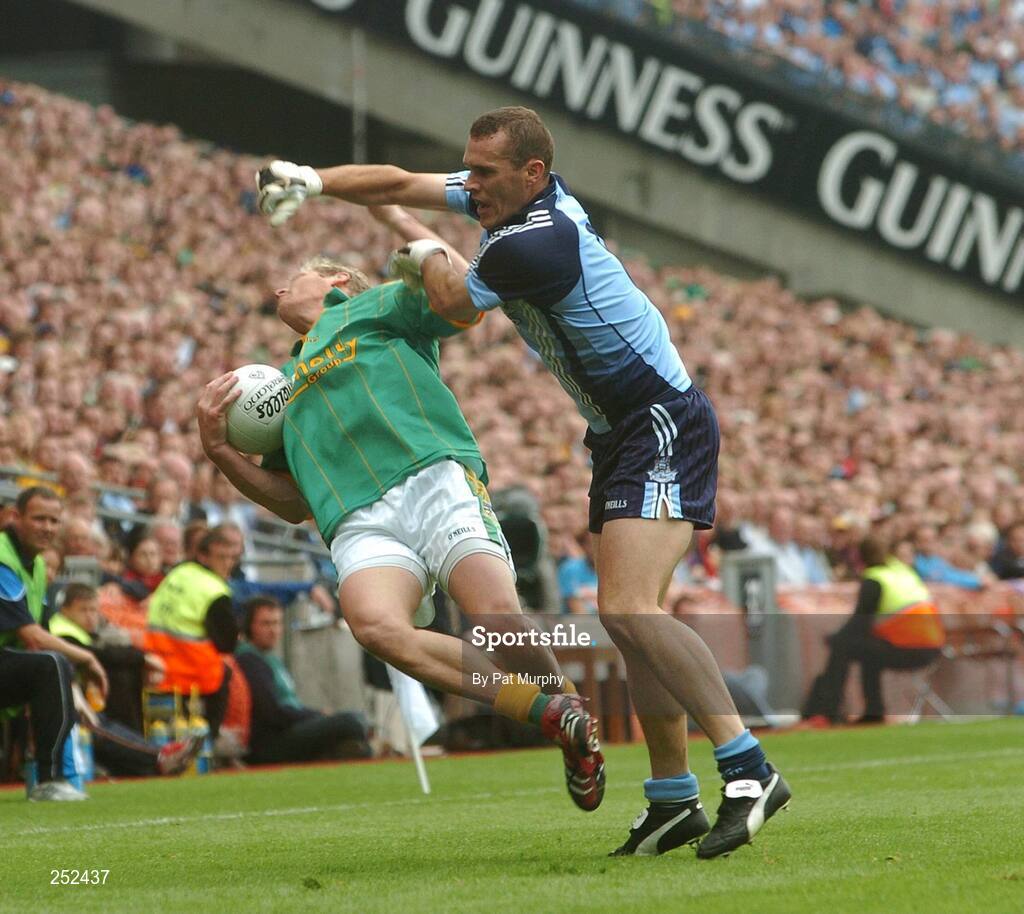 17 June 2007; Dublin's Ciaran Whelan involved in an altercation with Meath's Graham Geraghty. Bank of Ireland Leinster Senior Football Championship Quarter-Final Replay, Dublin v Meath, Croke Park, Dublin. Picture credit: Pat Murphy / SPORTSFILE