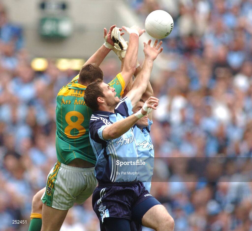 17 June 2007; Dublin's Darren Magee, supported by team-mate, Ciaran Whelan, hidden, in action against Mark Ward, Meath. Bank of Ireland Leinster Senior Football Championship Quarter-Final Replay, Dublin v Meath, Croke Park, Dublin. Picture credit: Pat Murphy / SPORTSFILE