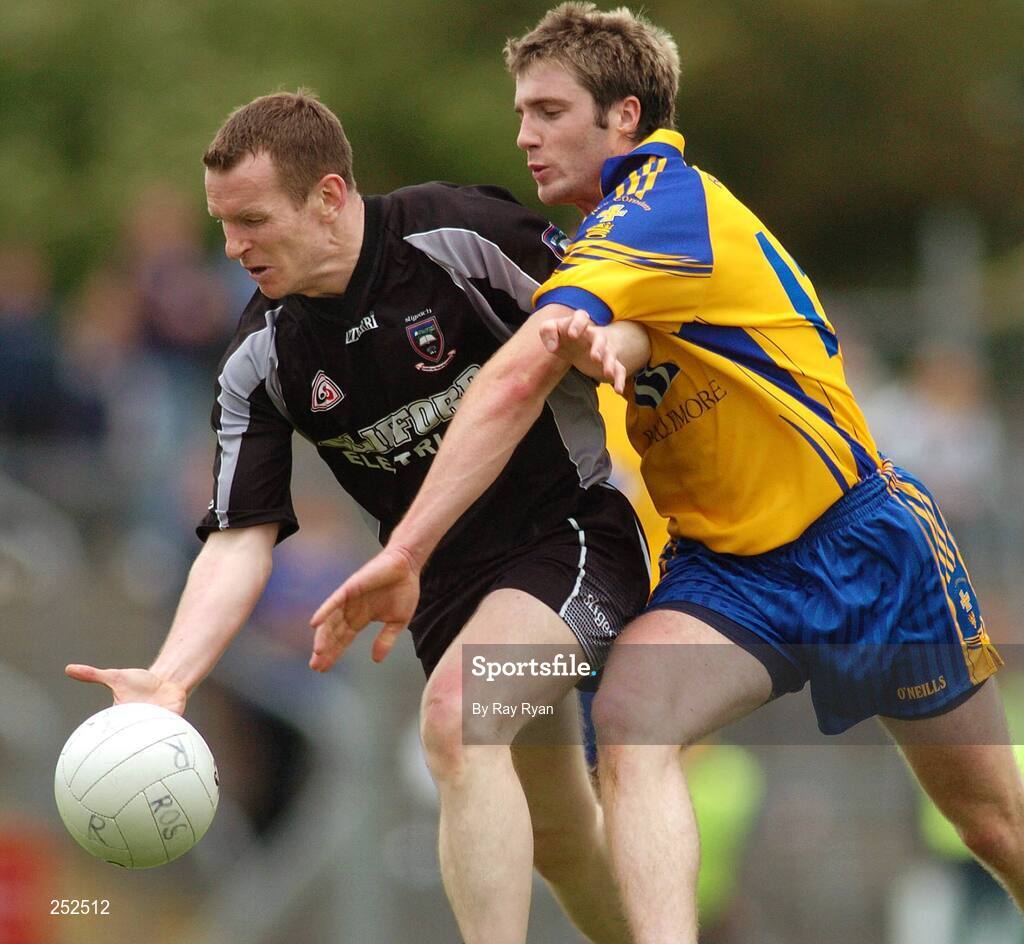 17 June 2007; Mark Brehony, Sligo, in action against Cathal Cregg, Roscommon. Bank of Ireland Connacht Senior Football Championship Semi-Final, Sligo v Roscommon, Dr. Hyde Park, Roscommon. Picture credit: Ray Ryan / SPORTSFILE