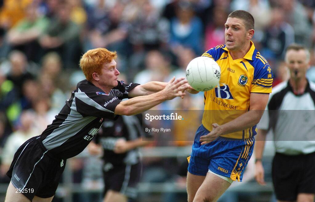17 June 2007; Seamus O'Neill, Roscommon, in action against Ross Donovan, Sligo. Bank of Ireland Connacht Senior Football Championship Semi-Final, Sligo v Roscommon, Dr. Hyde Park, Roscommon. Picture credit: Ray Ryan / SPORTSFILE