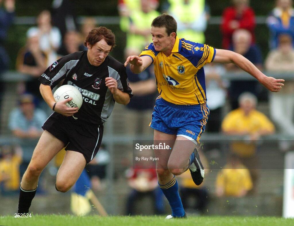 17 June 2007; Kenneth Sweeney, Sligo, in action against Anthony McDermott, Roscommon. Bank of Ireland Connacht Senior Football Championship Semi-Final, Sligo v Roscommon, Dr. Hyde Park, Roscommon. Picture credit: Ray Ryan / SPORTSFILE