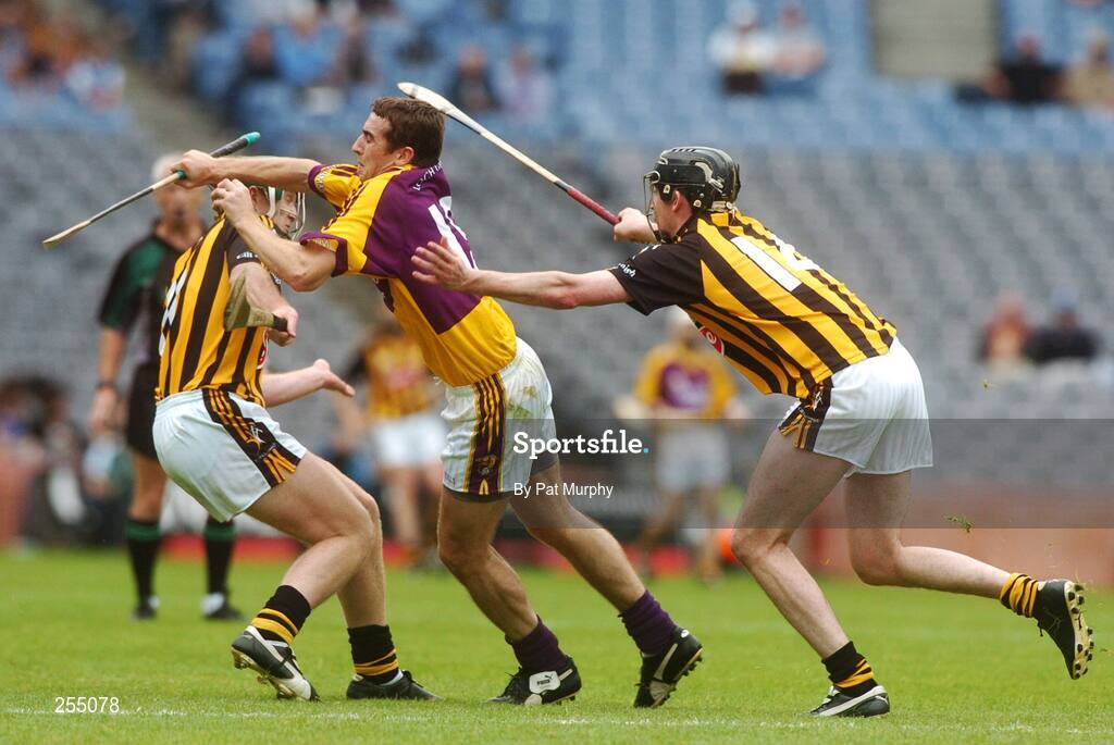 1 July 2007; Willie Doran, Wexford, in action against Henry Shefflin, left, and Martin Comerford, right, Kilkenny. Guinness Leinster Senior Hurling Championship Final, Kilkenny v Wexford, Croke Park, Dublin. Picture credit: Pat Murphy / SPORTSFILE