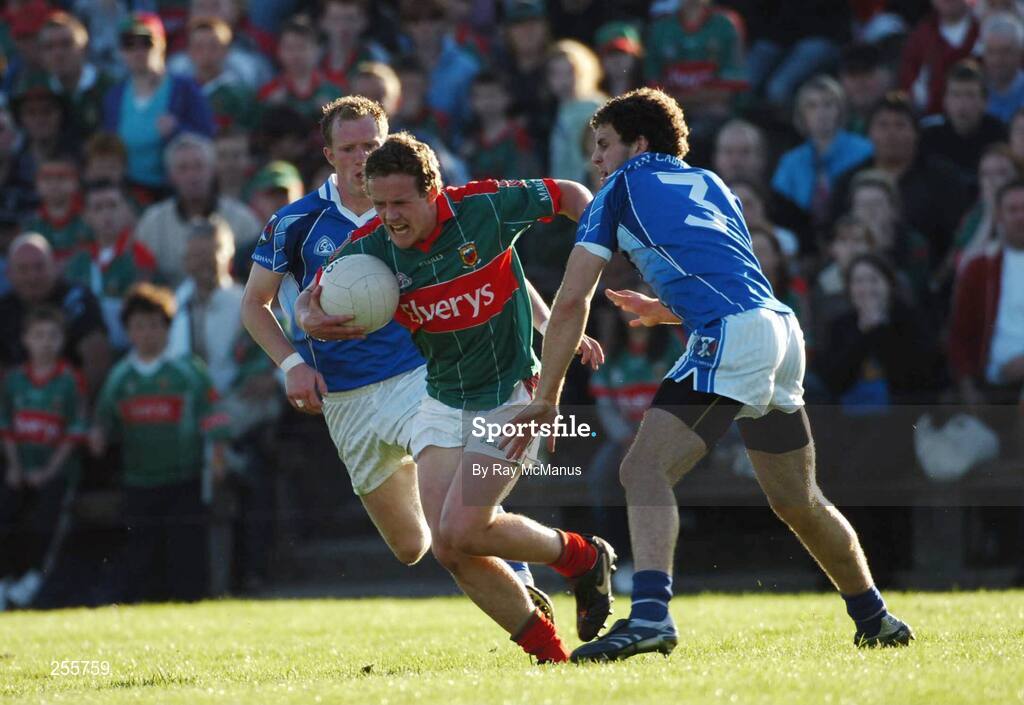 7 July 2007; Andy Moran, Mayo, in action against Keith Fannin, left, and Dermot Sheridan, Cavan. Bank of Ireland All-Ireland Senior Football Championship Qualifier, Round 1, Mayo v Cavan, McHale Park, Castlebar, Co. Mayo. Picture credit: Ray McManus / SPORTSFILE