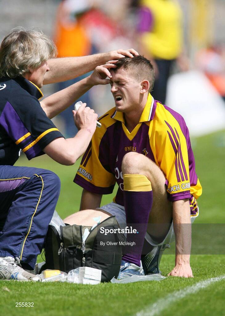 8 July 2007; Adrian Flynn, Wexford, gets staples inserted in his eye during the first half. Bank of Ireland All-Ireland Senior Football Championship Qualifier, Round 1, Fermanagh v Wexford, St Tighearnach's Park, Clones, Co. Monaghan. Picture credit: Oliver McVeigh / SPORTSFILE