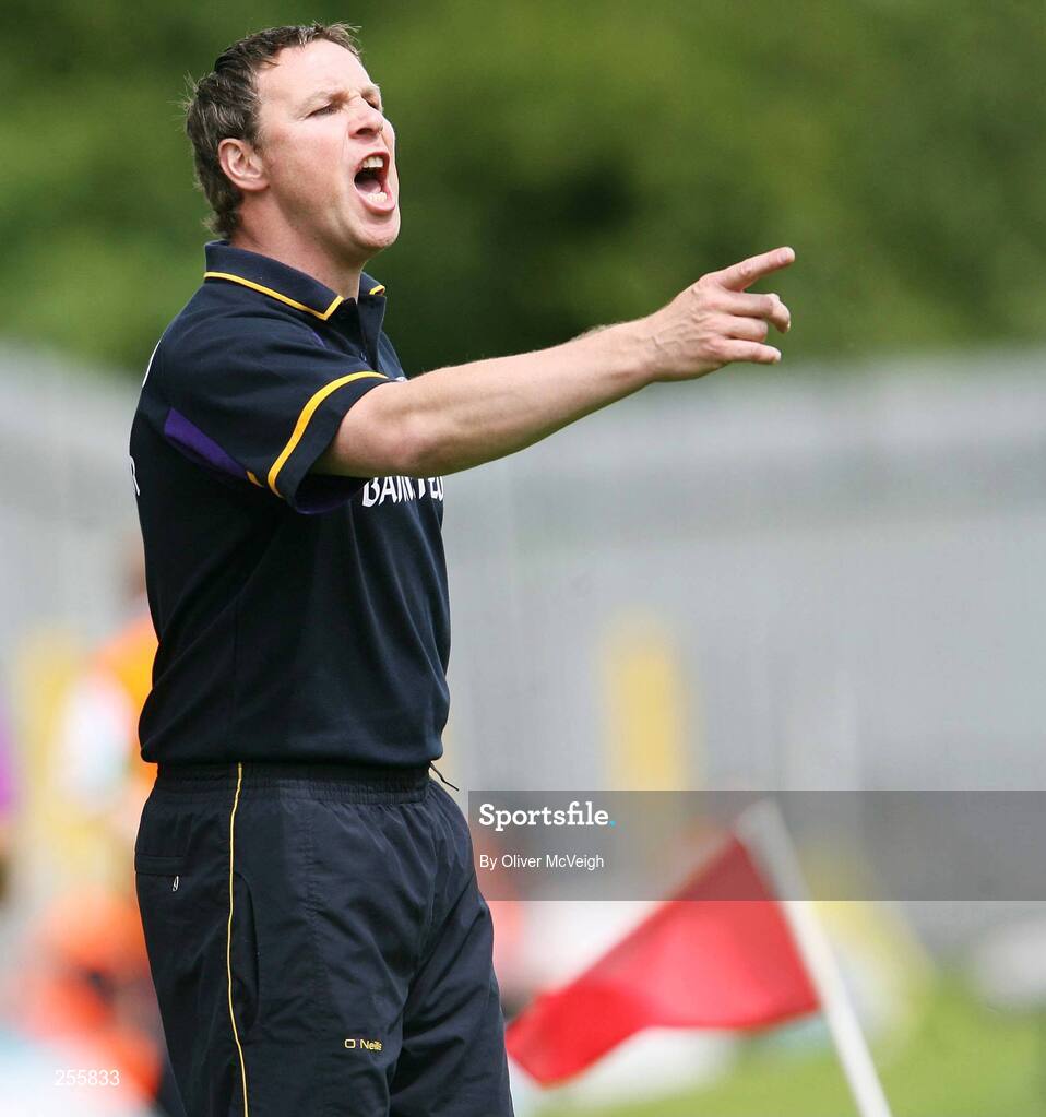 8 July 2007; Wexford manager Paul Bealin issues instructions from the sideline. Bank of Ireland All-Ireland Senior Football Championship Qualifier, Round 1, Fermanagh v Wexford, St Tighearnach's Park, Clones, Co. Monaghan. Picture credit: Oliver McVeigh / SPORTSFILE