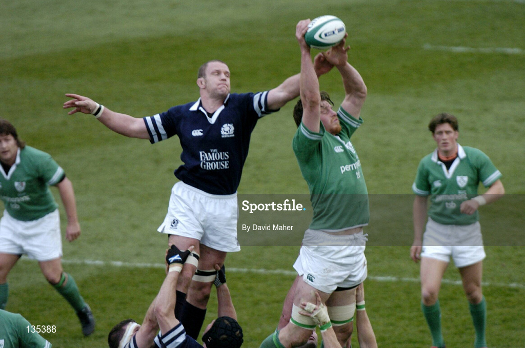 27 March 2004; Malcolm O'Kelly of Ireland wins possession in a line-out from Stuart Grimes of Scotland during the RBS Six Nations Rugby Championship match between Ireland and Scotland at Lansdowne Road in Dublin. Photo by David Maher/Sportsfile